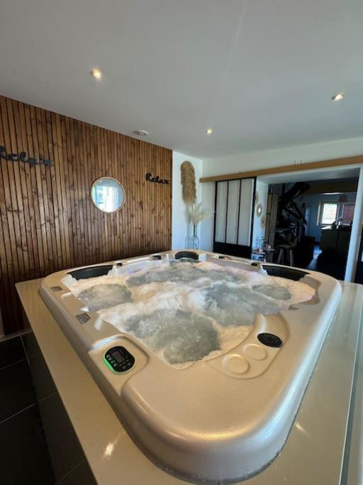 Maison Spacieuse Spa & Jardin Брест Экстерьер фото